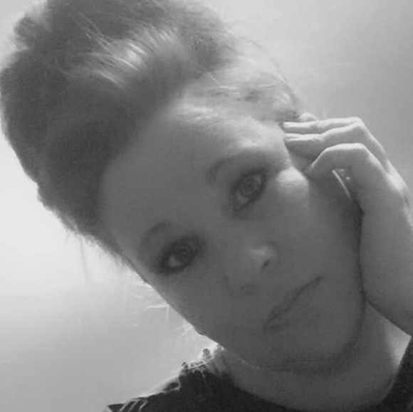 Meet your Posher, Heather - Picture 1 of 1